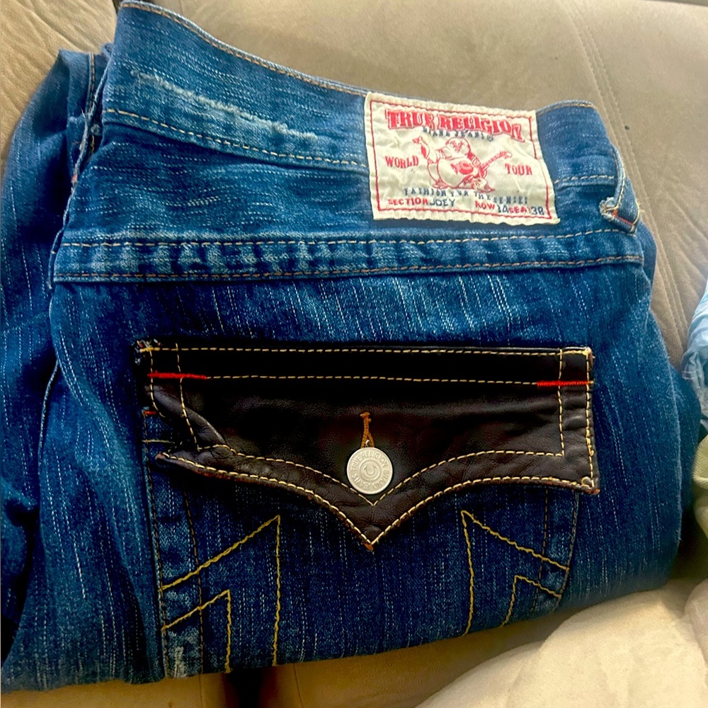 Men’s blue jeans